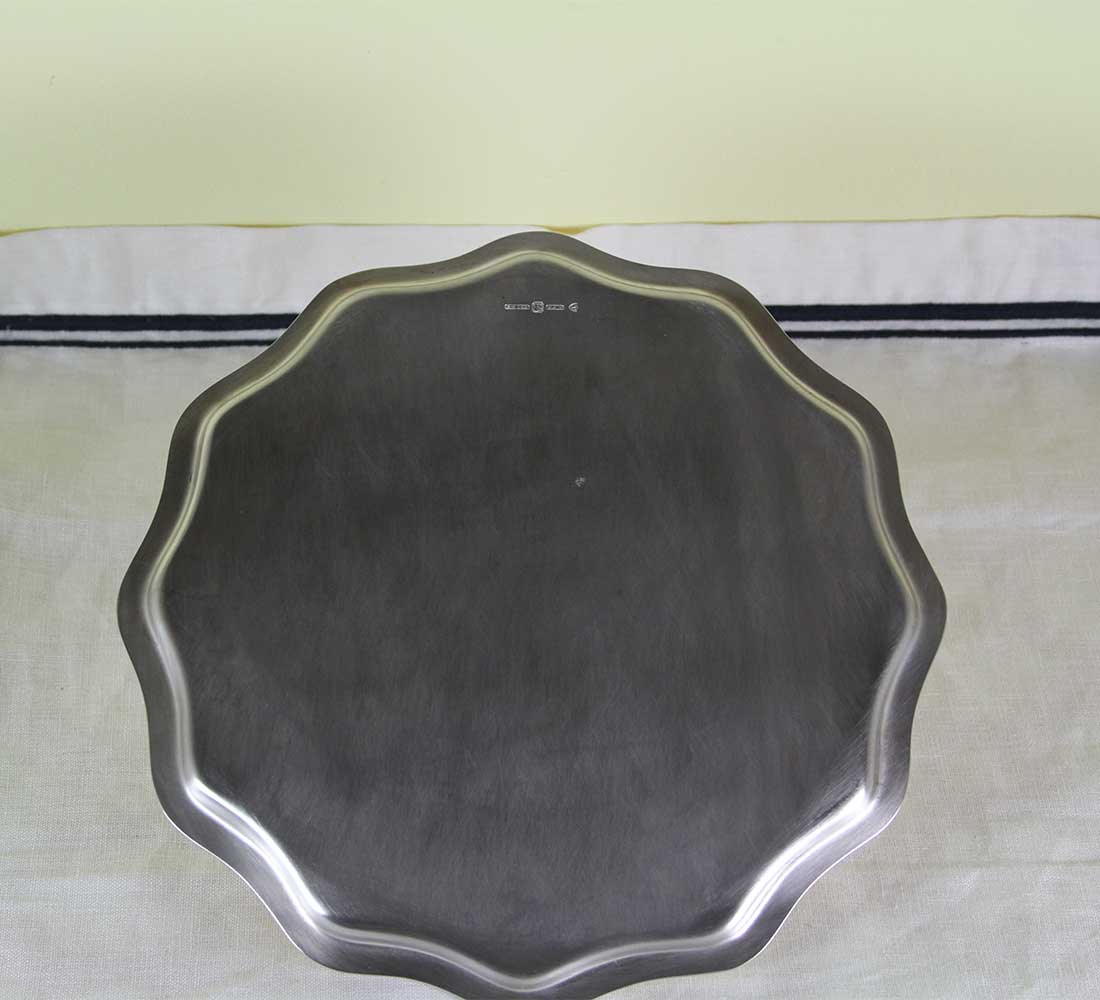 Set of 3 Silver Salvers Scalloped Edge, Gadroon Set of 3 Silver Salvers Scalloped Edge, Gadroon