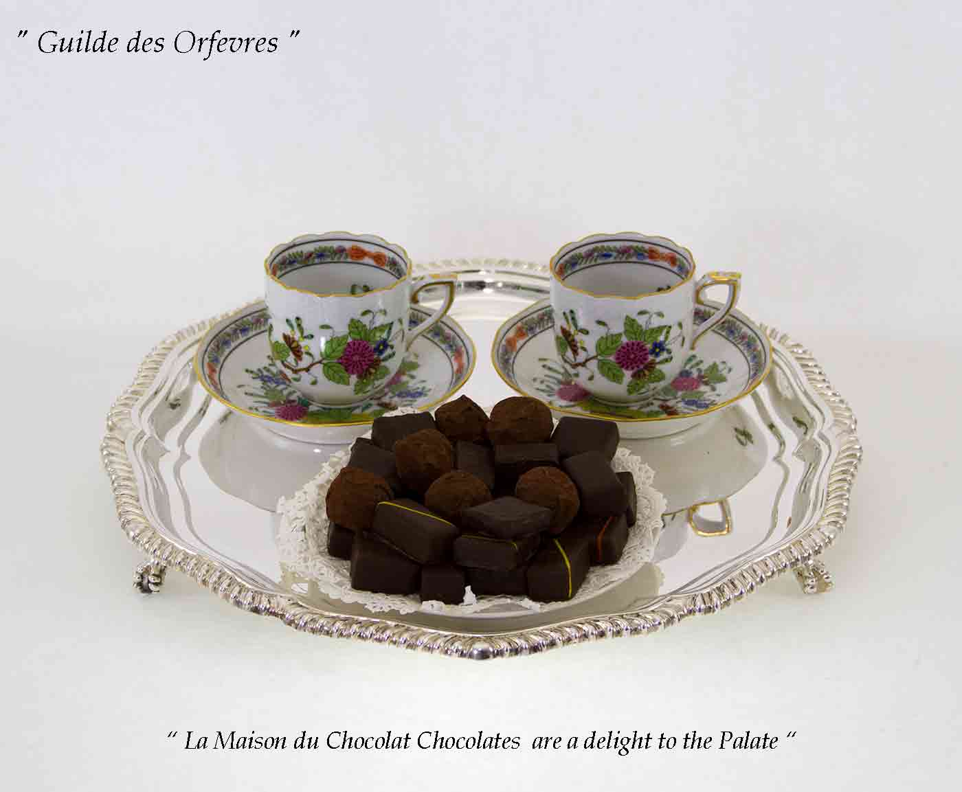 Silver Shaped Gadroon Salver with Feet Silver Shaped Gadroon Salver with Feet