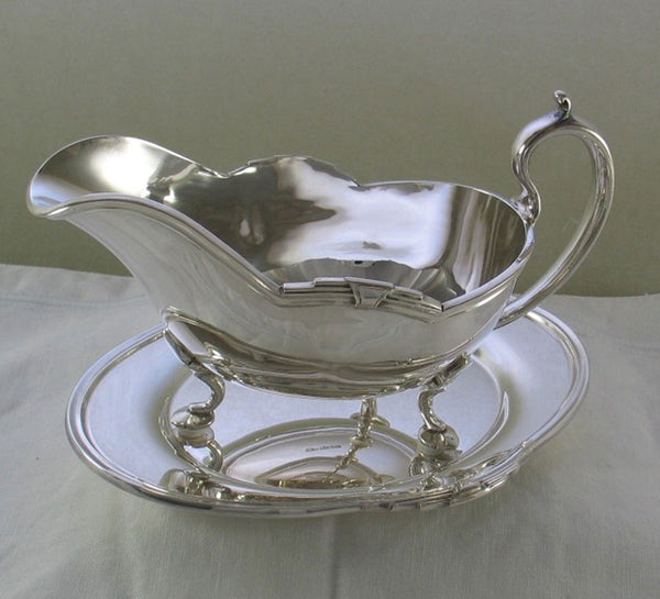 Silver Sauce/Gravy Boat & Tray with Jubilee, Patented Applied Border