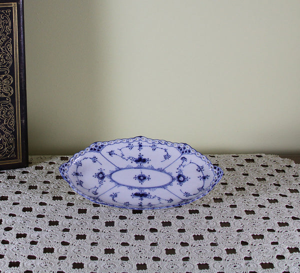 Blue Fluted Full Lace Pickle Dish, Pierced Border