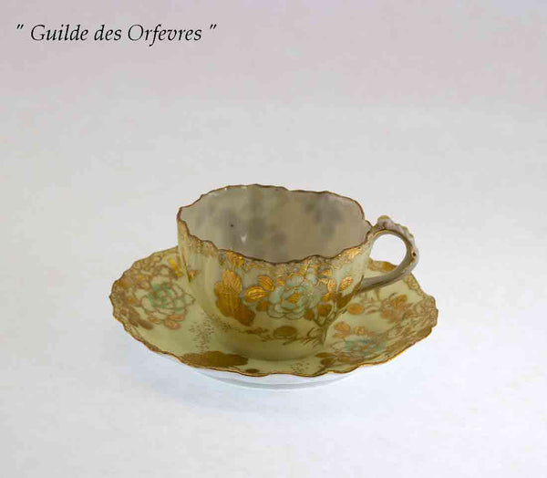 Antique Collectors Tea Cup & Saucer, Gold Decoration