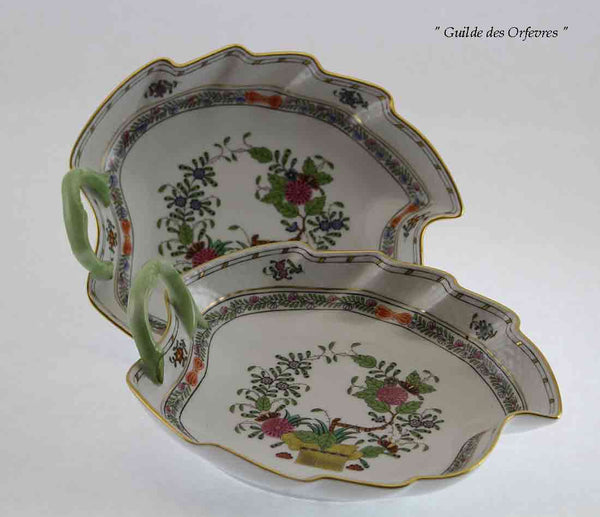 Pair Exquisite Hand-Painted Leaf Shaped Dish with Fleurs des Indes Colored Decoration