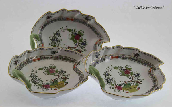 Set of 3 Exquisite Hand-Painted Leaf Shaped Dish with Fleurs des Indes Colored Decoration