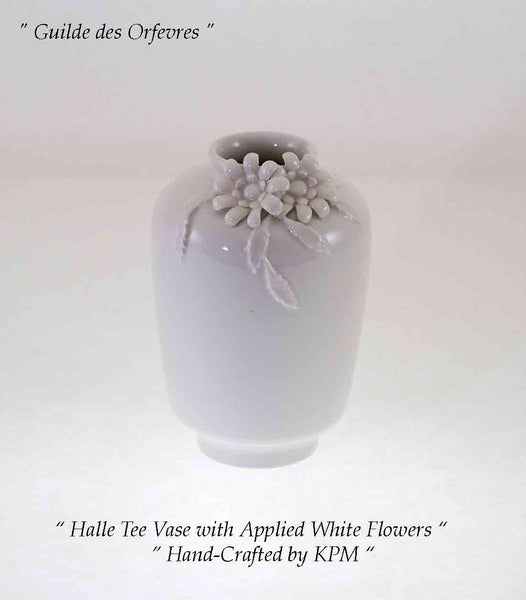 KPM Hand-Crafted Halle Tee Vase with Applied White Flowers