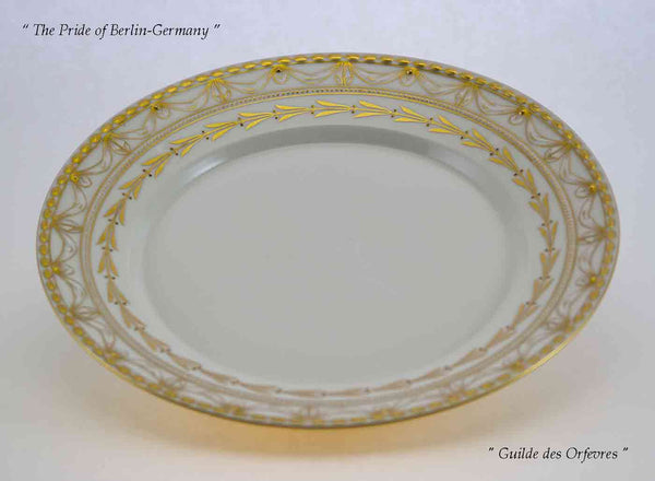 KPM Collectors Hand-Painted European Dinner Plate, Rich Gold Nuggets and Garlands