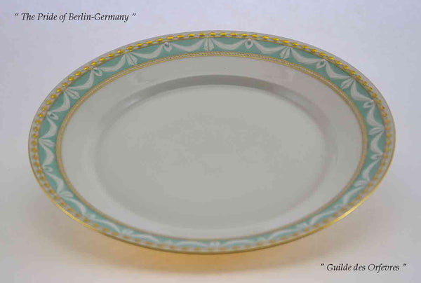 KPM Collectors Hand-Painted European Dinner Plate, Gold Rim, Nuggets, Pale Green Fond