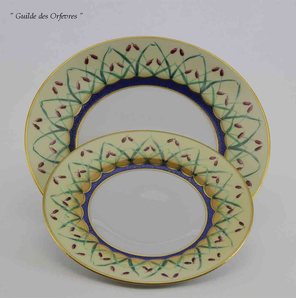 Hand-Painted European Dinner & Dessert Plate, Reeds on Yellow Fond with Lappis