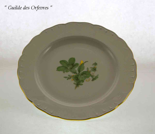 KPM Collectors Hand-Painted European Dinner Plate, Green Decoration