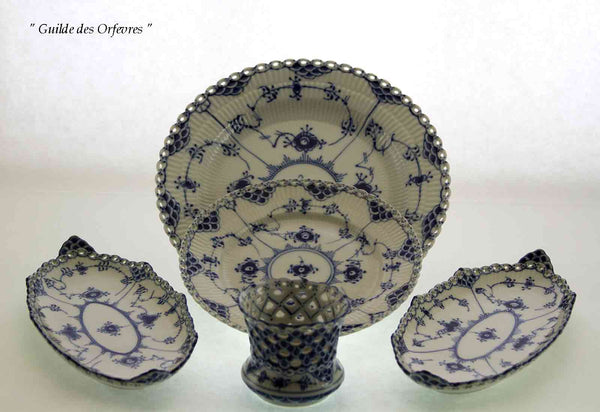 Blue Fluted Full Lace Set of 5 pieces, Blue Decoration , Pierced Border.