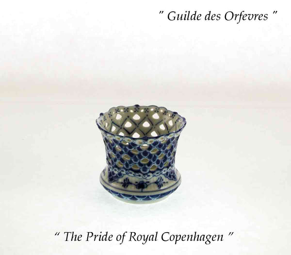 Blue Fluted Full Lace Cigarette Holder, Blue Decoration , Pierced Border