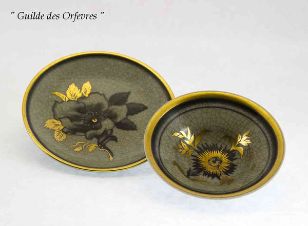 Pair of Small Flat & Deep Round Bonbon Dishes, Craquelé