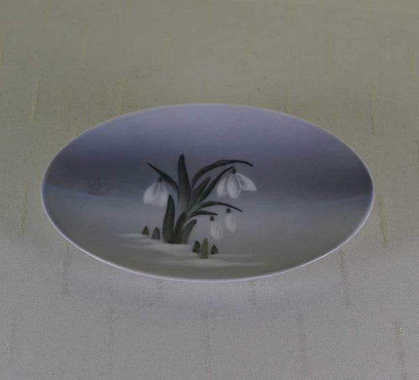 Royal Copenhagen Oval Small Plate Blue and White Flower Decoration